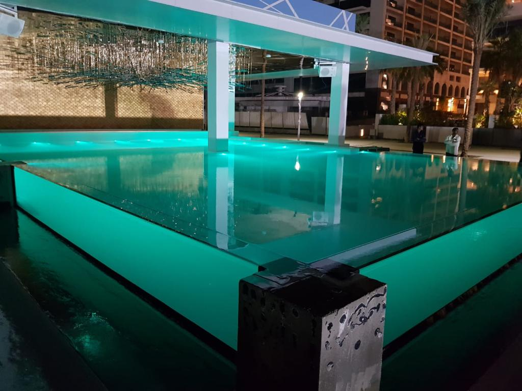 acrylic pool
